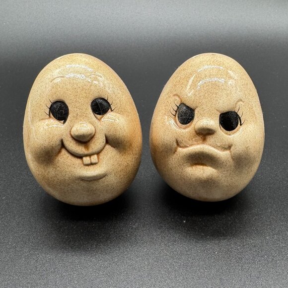 Vintage Ceramic Anthropomorphic Potatoes Salt and Pepper Shakers Kitsch - Picture 1 of 6